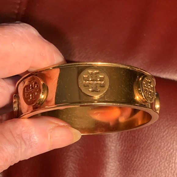 Tory Burch Jewelry - TORY BURCH LOGO WIDE GOLD BANGLE BRACELET WOW! EUC